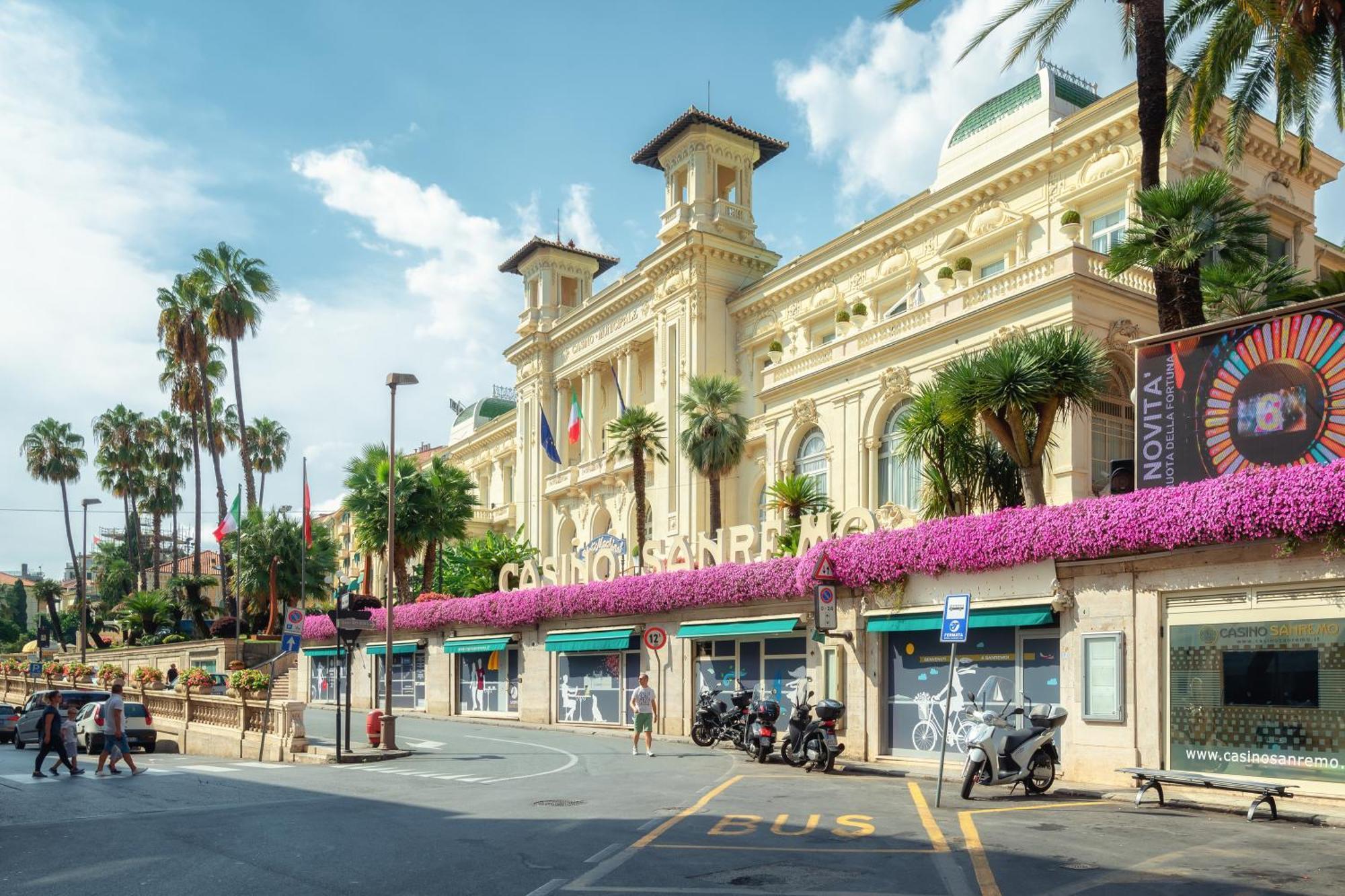 Heroes Apartment Sanremo Centro - Happy Rentals Buitenkant foto